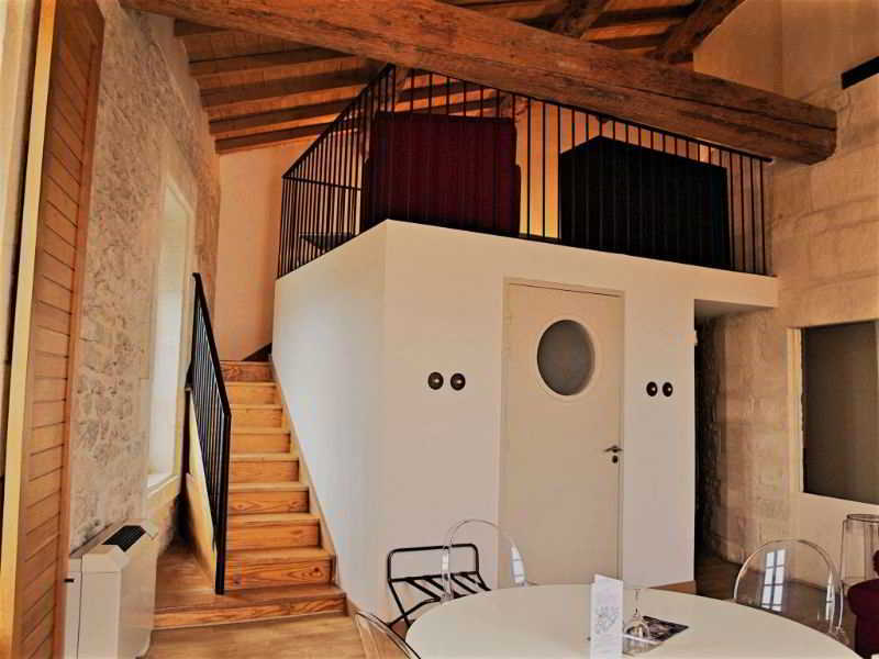 Odalys City Nimes Le Cheval Blanc Bagian luar foto