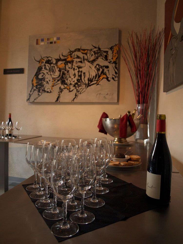 Odalys City Nimes Le Cheval Blanc Bagian luar foto